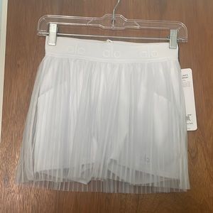 Alo yoga pleated mesh semi-sheer tennis skirt